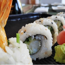 uramaki krewetka tempura
